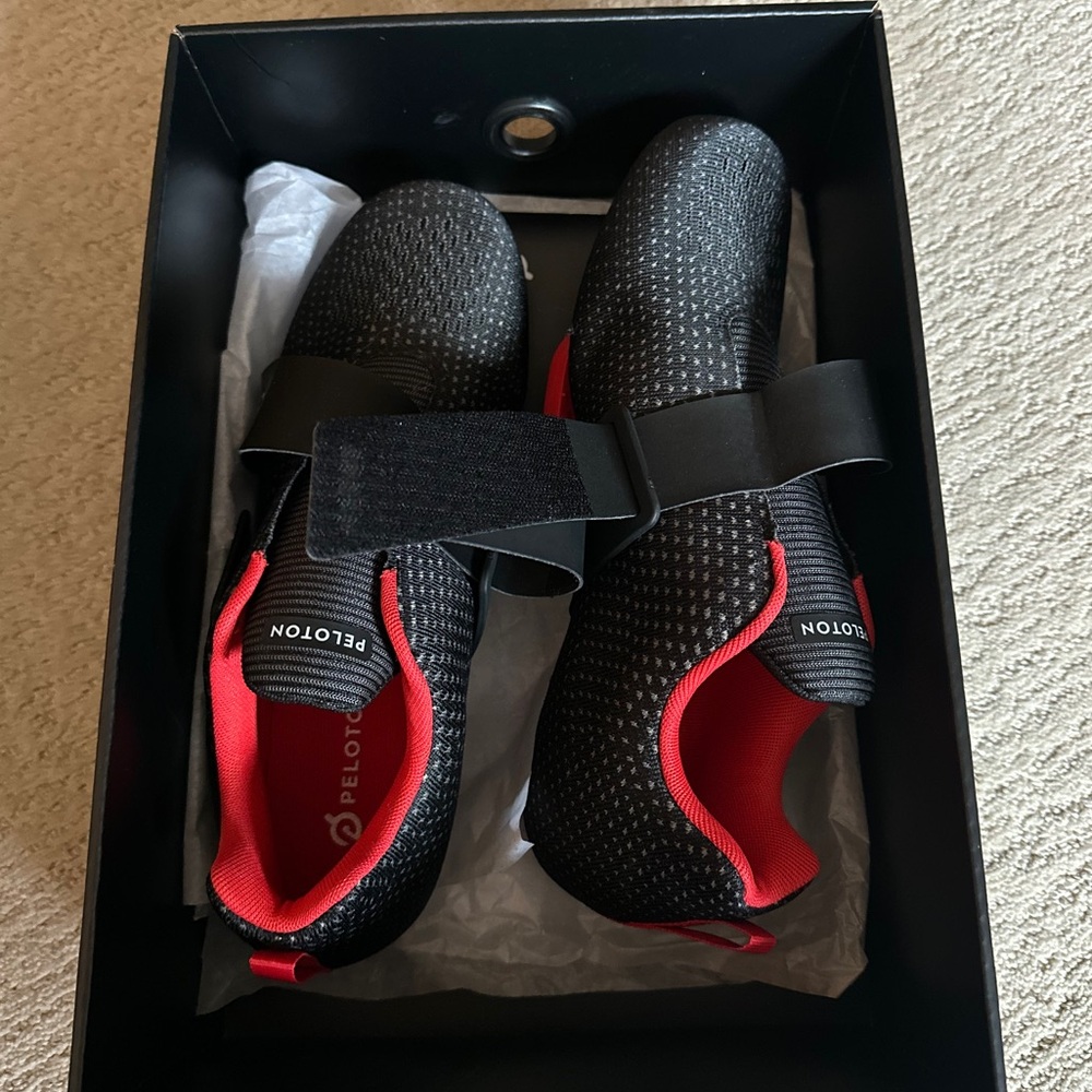 Peloton cycling shoes size 9.5 womens. Like new. With box.